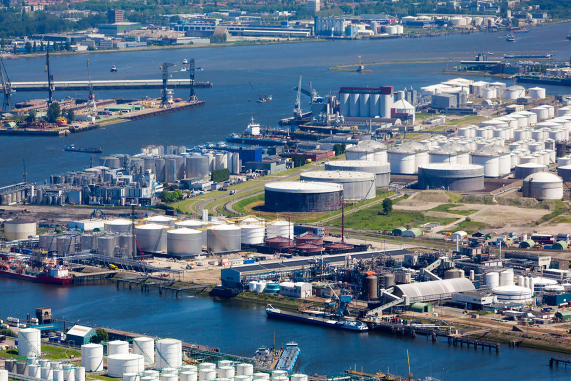 Oil storage tanks